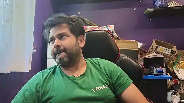 Snapshot of Sakhtlaundaz chatting on 10-02-25, 02:02 Sakhtlaundaz online show from 10-02-25, 02:02