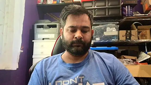 Snapshot of Sakhtlaundaz chatting on 10-26-25, 06:14 Sakhtlaundaz online show from 10-26-25, 06:14