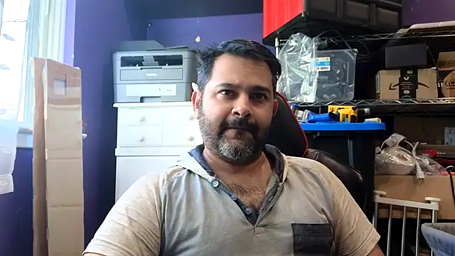 Snapshot of Sakhtlaundaz chatting on 05-12-26, 02:03 Sakhtlaundaz online show from 05-12-26, 02:03