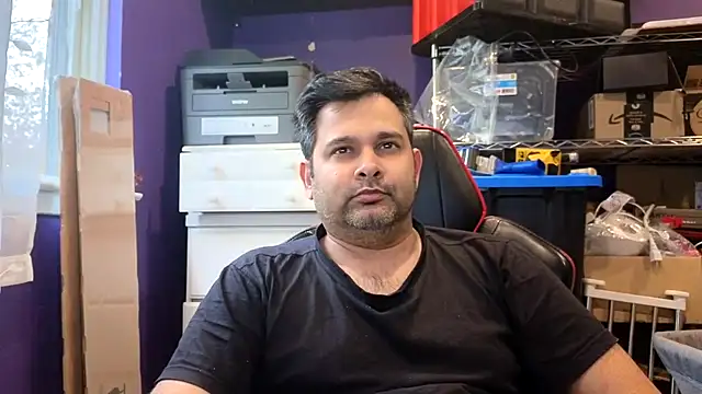 Snapshot of Sakhtlaundaz chatting on 05-14-26, 09:10 Sakhtlaundaz online show from 05-14-26, 09:10