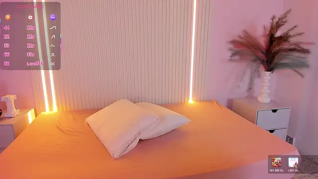 EmilyEvans7 online show from 04-24-26, 07:16