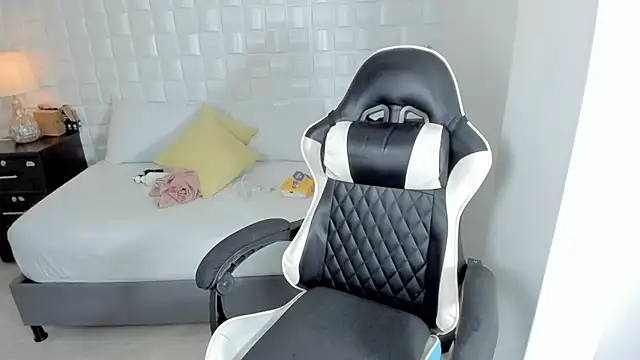 anny rouse24 online show from 04-01-26, 02:34