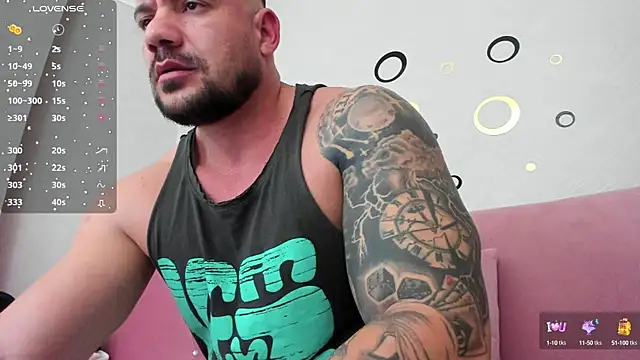 Snapshot of musclemonster31 chatting on 01-19-25, 02:15 musclemonster31 online show from 01-19-25, 02:15