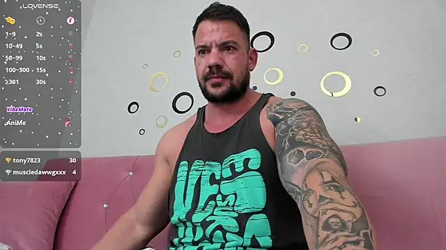 Snapshot of musclemonster31 chatting on 01-29-25, 12:33 musclemonster31 online show from 01-29-25, 12:33