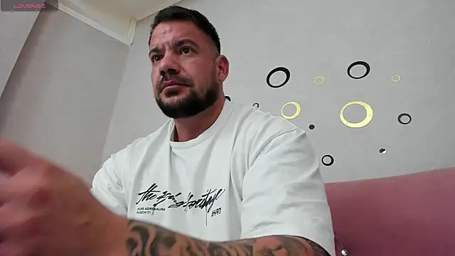 Snapshot of musclemonster31 chatting on 02-03-25, 10:00 musclemonster31 online show from 02-03-25, 10:00