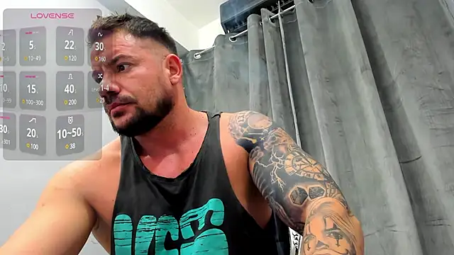 Snapshot of musclemonster31 chatting on 02-11-25, 05:47 musclemonster31 online show from 02-11-25, 05:47