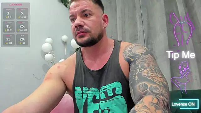 Snapshot of musclemonster31 chatting on 03-03-25, 09:05 musclemonster31 online show from 03-03-25, 09:05
