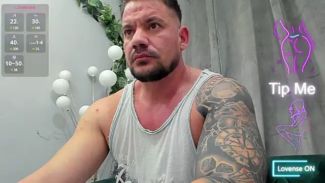Snapshot of musclemonster31 chatting on 03-04-25, 09:00 musclemonster31 online show from 03-04-25, 09:00