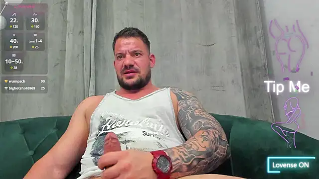 Snapshot of musclemonster31 chatting on 03-11-25, 04:21 musclemonster31 online show from 03-11-25, 04:21
