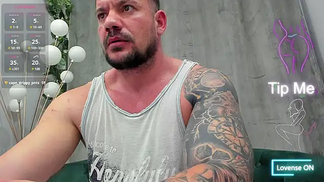 Snapshot of musclemonster31 chatting on 03-12-25, 02:52 musclemonster31 online show from 03-12-25, 02:52