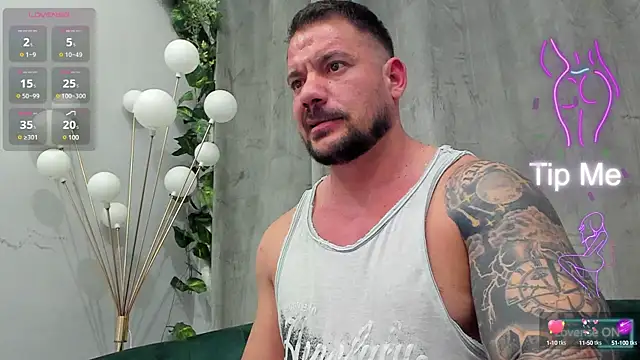 Snapshot of musclemonster31 chatting on 03-19-25, 12:15 musclemonster31 online show from 03-19-25, 12:15