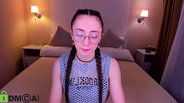 Snapshot of Lexi_Split chatting on 05-05-26, 01:46 Lexi Split online show from 05-05-26, 01:46