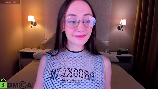 Snapshot of Lexi_Split chatting on 05-19-26, 01:56 Lexi Split online show from 05-19-26, 01:56