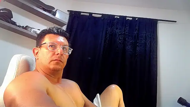 Snapshot of pedropicapi chatting on 04-24-26, 11:40 pedropicapi online show from 04-24-26, 11:40