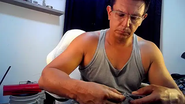 Snapshot of pedropicapi chatting on 04-28-26, 11:10 pedropicapi online show from 04-28-26, 11:10