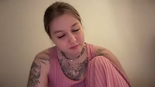 Snapshot of Isabel-Bailey chatting on 12-07-24, 09:22 Isabel-Bailey online show from 12-07-24, 09:22