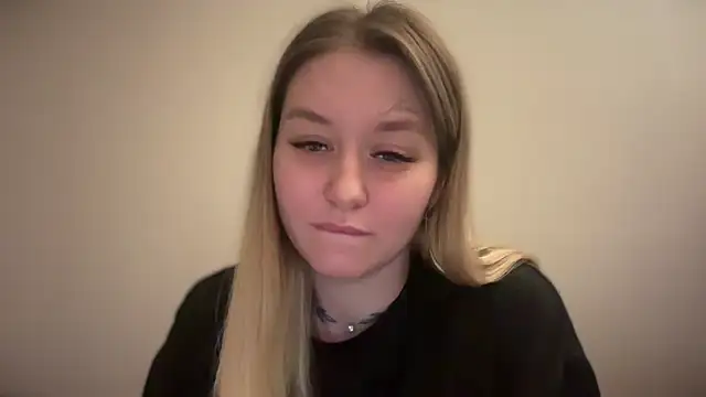 Snapshot of Isabel-Bailey chatting on 01-09-25, 09:37 Isabel-Bailey online show from 01-09-25, 09:37