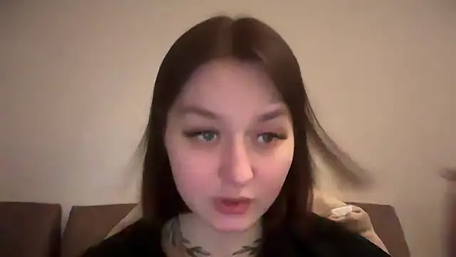 Snapshot of Isabel-Bailey chatting on 02-05-25, 10:22 Isabel-Bailey online show from 02-05-25, 10:22