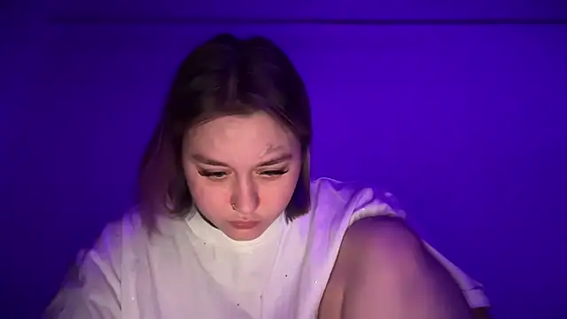 Snapshot of Isabel-Bailey chatting on 10-30-25, 09:04 Isabel-Bailey online show from 10-30-25, 09:04