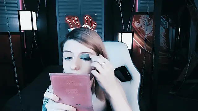 Noah ElmerX online show from 12-30-24, 05:44