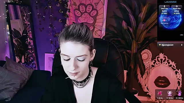 Noah ElmerX online show from 04-18-26, 04:11