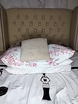 Snapshot of makaviwe chatting on 02-09-25, 05:43 makaviwe online show from 02-09-25, 05:43