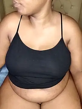 Snapshot of makaviwe chatting on 02-25-25, 05:15 makaviwe online show from 02-25-25, 05:15