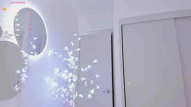 Snapshot of mia_yourmommy chatting on 02-03-25, 04:46 mia yourmommy online show from 02-03-25, 04:46