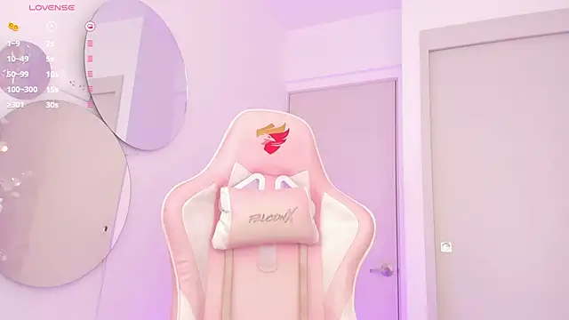 Snapshot of mia_yourmommy chatting on 02-26-25, 03:41 mia yourmommy online show from 02-26-25, 03:41