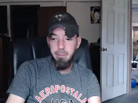 Snapshot of pensguy30 chatting on 12-01-24, 07:36 pensguy30 online show from 12-01-24, 07:36