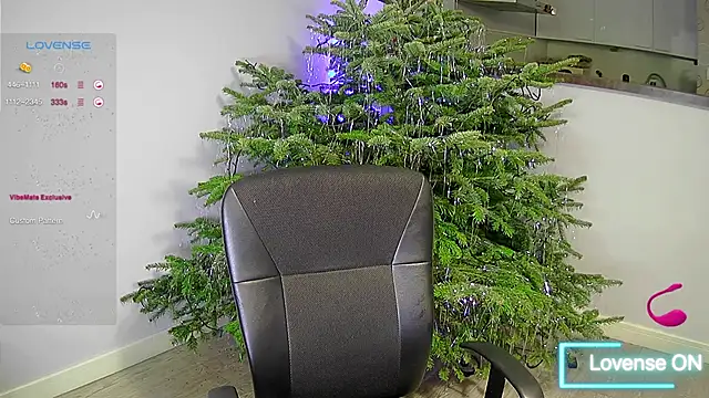 Snapshot of your_soul_Anna chatting on 12-28-24, 10:47 your soul Anna online show from 12-28-24, 10:47