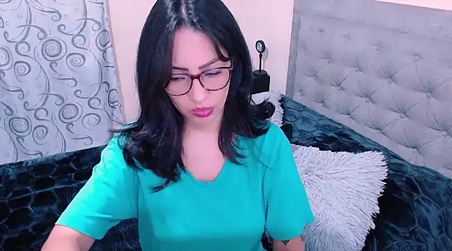 Snapshot of diana__34 chatting on 03-20-25, 02:08 diana 34 online show from 03-20-25, 02:08