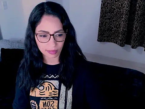 Snapshot of diana__34 chatting on 09-25-25, 11:52 diana 34 online show from 09-25-25, 11:52