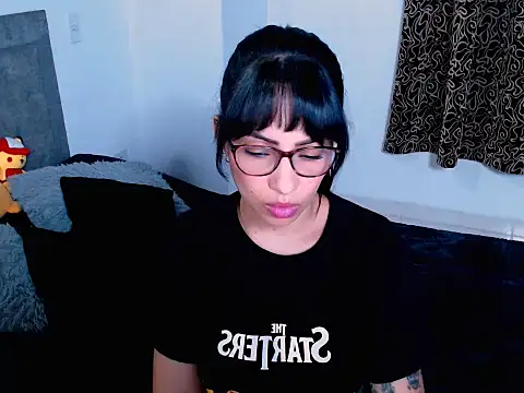 Snapshot of diana__34 chatting on 11-26-25, 12:00 diana 34 online show from 11-26-25, 12:00