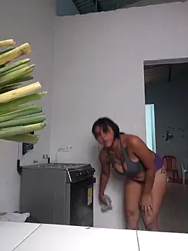 Snapshot of Bellota_22_Fuckme chatting on 11-06-25, 03:35 Bellota 22 Fuckme online show from 11-06-25, 03:35