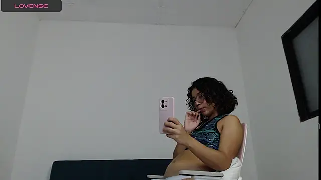 Snapshot of Putaku_San chatting on 02-09-25, 03:53 Putaku San online show from 02-09-25, 03:53