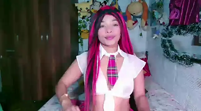 Snapshot of Selenne_Jones chatting on 02-26-25, 10:04 Selenne Jones online show from 02-26-25, 10:04