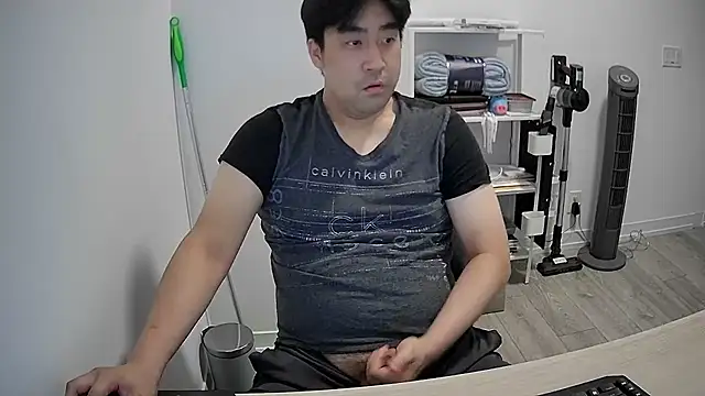 Koreanboy171 online show from 06-28-26, 05:24