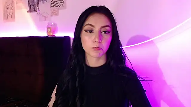 Coralinnee  online show from 01-24-25, 05:11