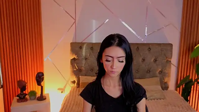 Snapshot of Coralinnee_ chatting on 07-17-26, 10:03 Coralinnee online show from 07-17-26, 10:03