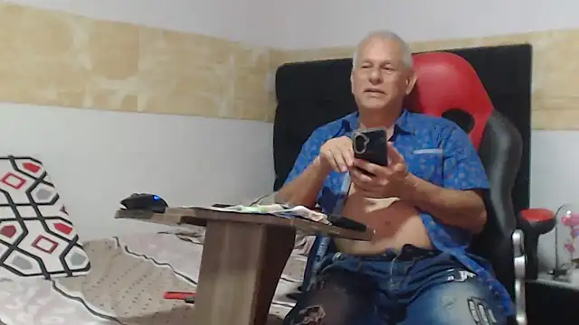 VALENTINO1983  online show from 10-10-25, 01:48