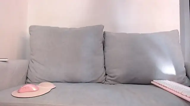 marthina thompsson online show from 04-27-26, 12:03