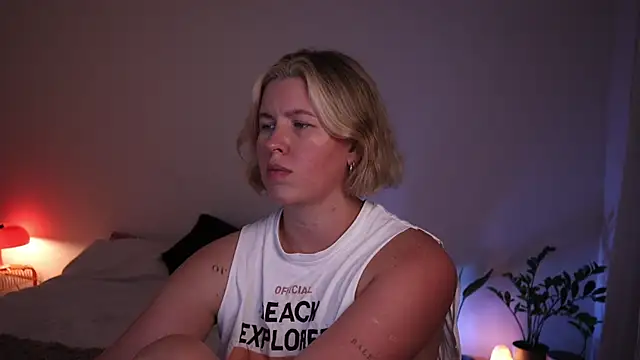 moonamii online show from 06-09-26, 07:58