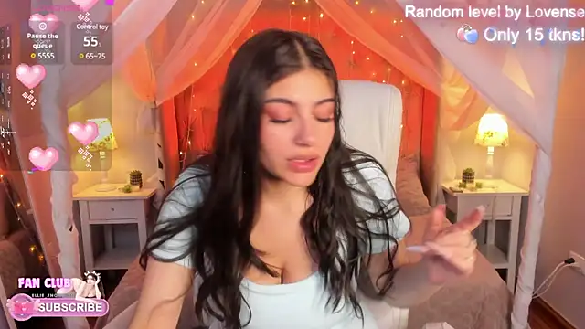 Snapshot of Ellie_Jhonson__ chatting on 03-04-25, 03:15 Ellie Jhonson   online show from 03-04-25, 03:15