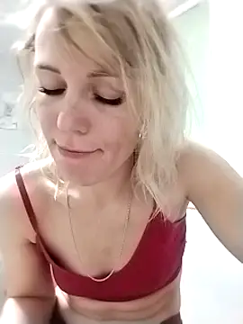 Snapshot of Linda_Gregory chatting on 12-09-24, 02:34 Linda Gregory online show from 12-09-24, 02:34