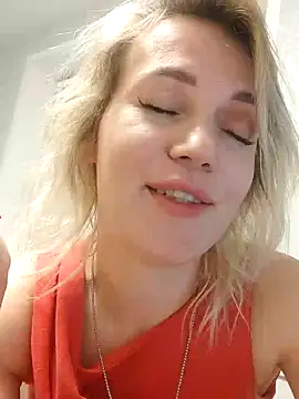 Snapshot of Linda_Gregory chatting on 12-11-24, 01:15 Linda Gregory online show from 12-11-24, 01:15