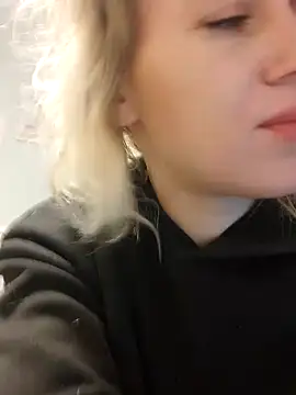 Snapshot of Linda_Gregory chatting on 12-12-24, 02:04 Linda Gregory online show from 12-12-24, 02:04