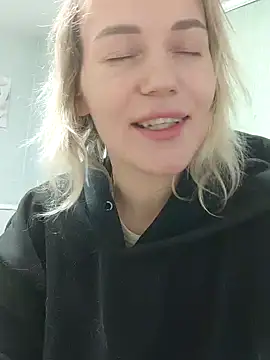 Snapshot of Linda_Gregory chatting on 02-09-25, 12:49 Linda Gregory online show from 02-09-25, 12:49