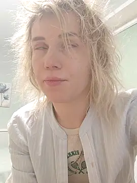 Snapshot of Linda_Gregory chatting on 02-27-25, 01:59 Linda Gregory online show from 02-27-25, 01:59