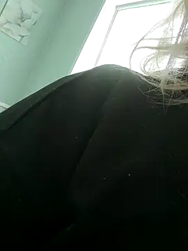 Snapshot of Linda_Gregory chatting on 03-19-25, 10:11 Linda Gregory online show from 03-19-25, 10:11